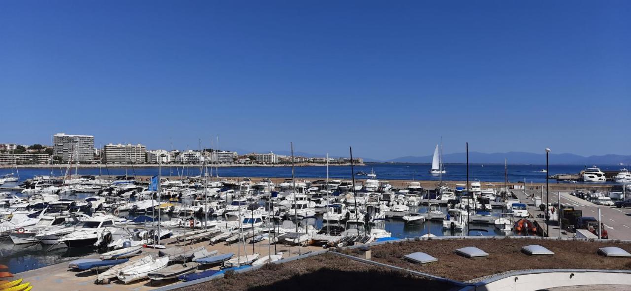 Precioso Apartamento En Primera Linea De Mar L' Escala Exterior foto