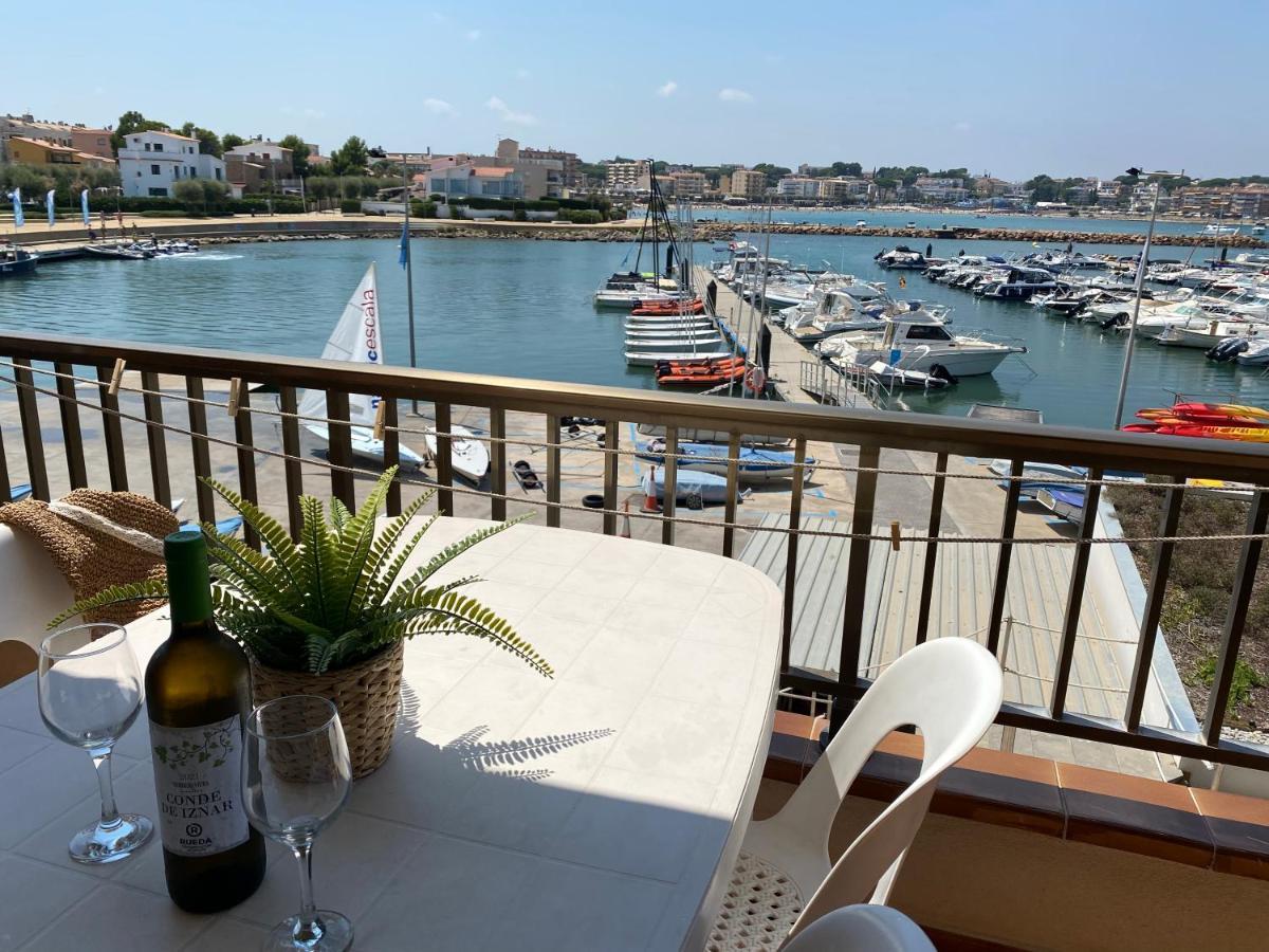 Precioso Apartamento En Primera Linea De Mar L' Escala Exterior foto